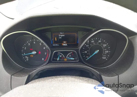 2016 Ford Focus S z USA, uszkodzony, nr VIN 1FADP3E28GL378042